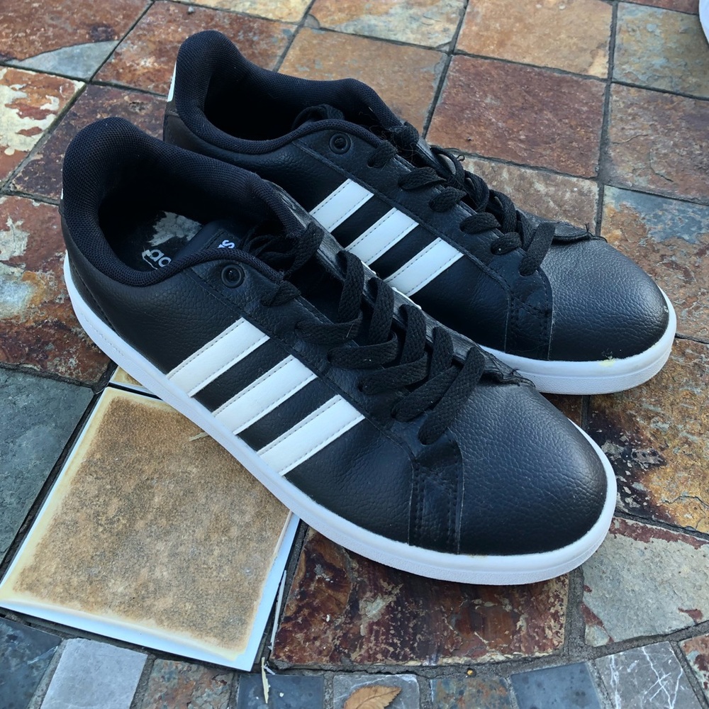 women’s adidas sneakers